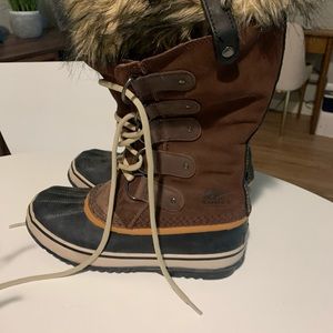 Women’s Sorel Joan of Arctic Boots - brown